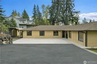 10702 SE 318th Place, Auburn, WA